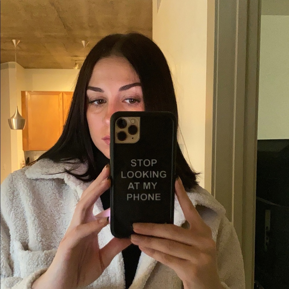 Meet your Posher, Julia